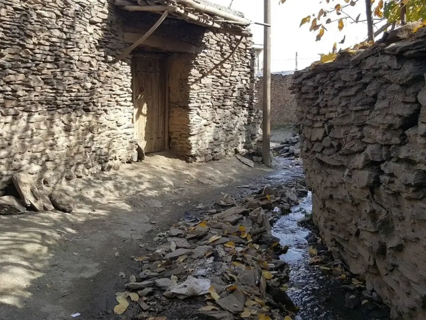 روستای ورکانه همدان؛ راهنمای جامع سفر به پایتخت سنگی ایران